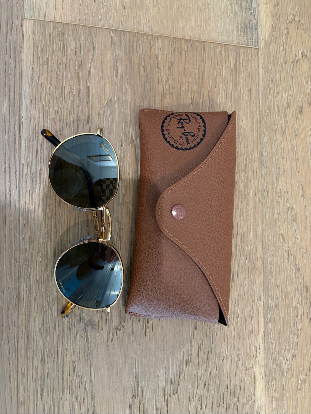 Ray-Ban Gold Frame Sunglasses with Brown Case